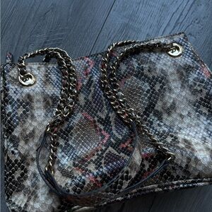 Snake-Print Chain Strap Tote in Black and Gray